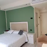 里贾纳酒店