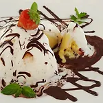 里贾纳酒店 酒店