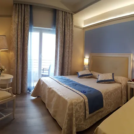 Regina 4*