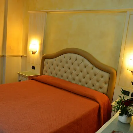Hotel Regina 4*