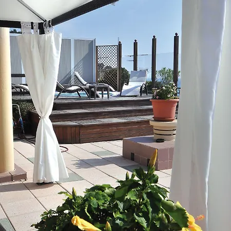 Regina 4*