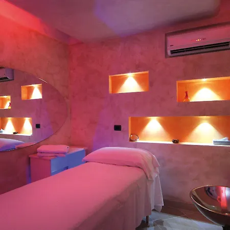 Regina 4* アラッシオ