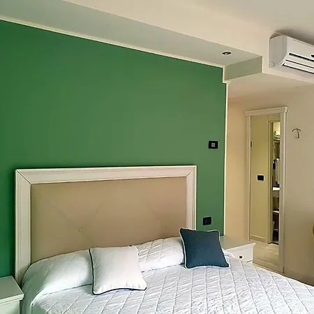 Hotel Regina 4*