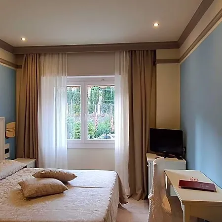 Regina Hotel 4*