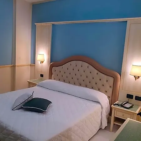 Regina 호텔 4*