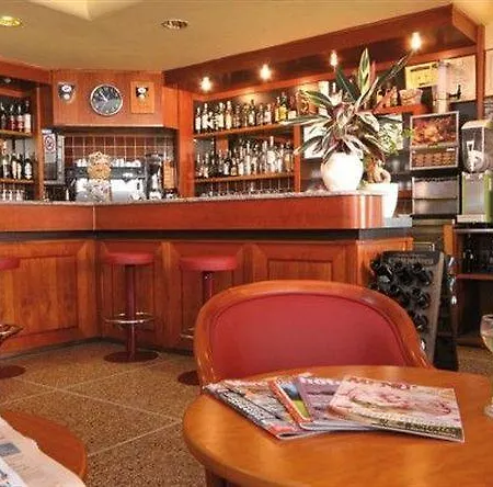 فندق Regina 4*